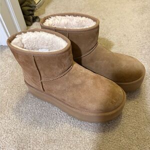 Cozy Tan Suede Platform Boots